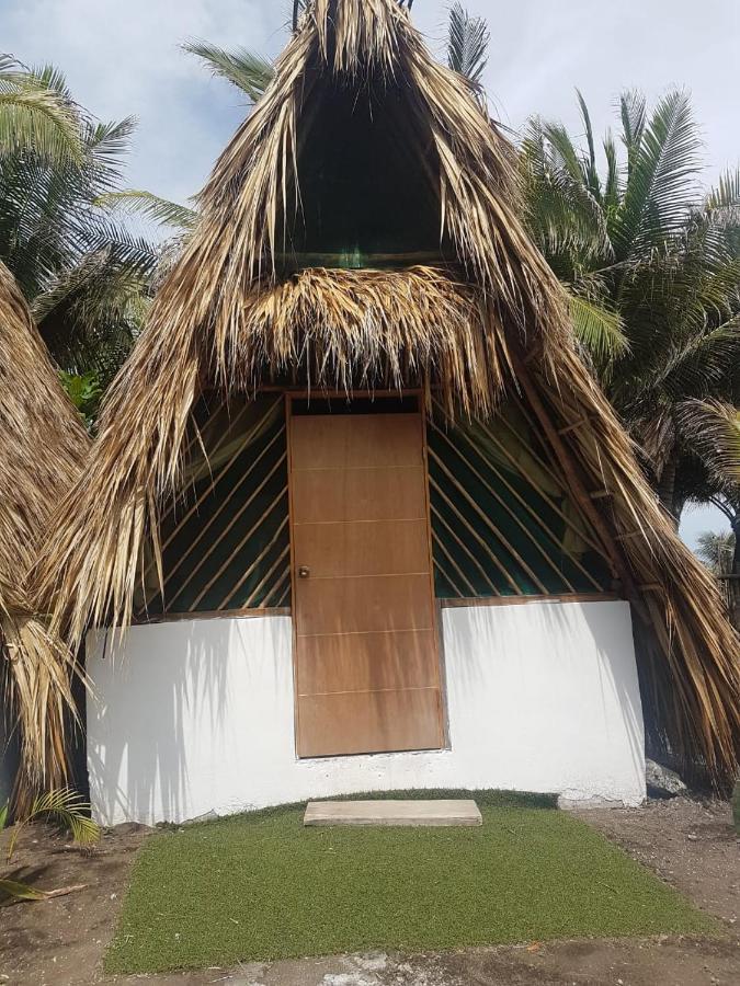 Mi Casa En La Playa Panzió Escuintla Kültér fotó